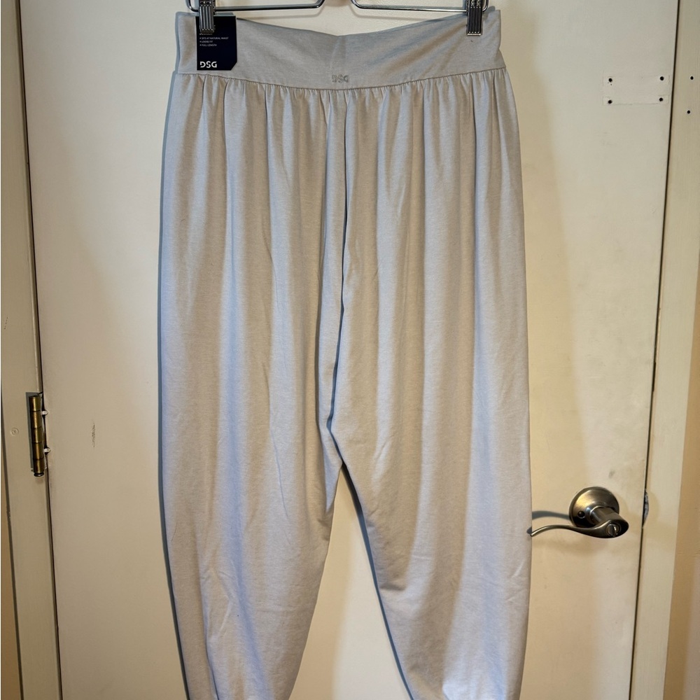 DSG Light Gray High Rise Jogger - Size M - Picture 2 of 5
